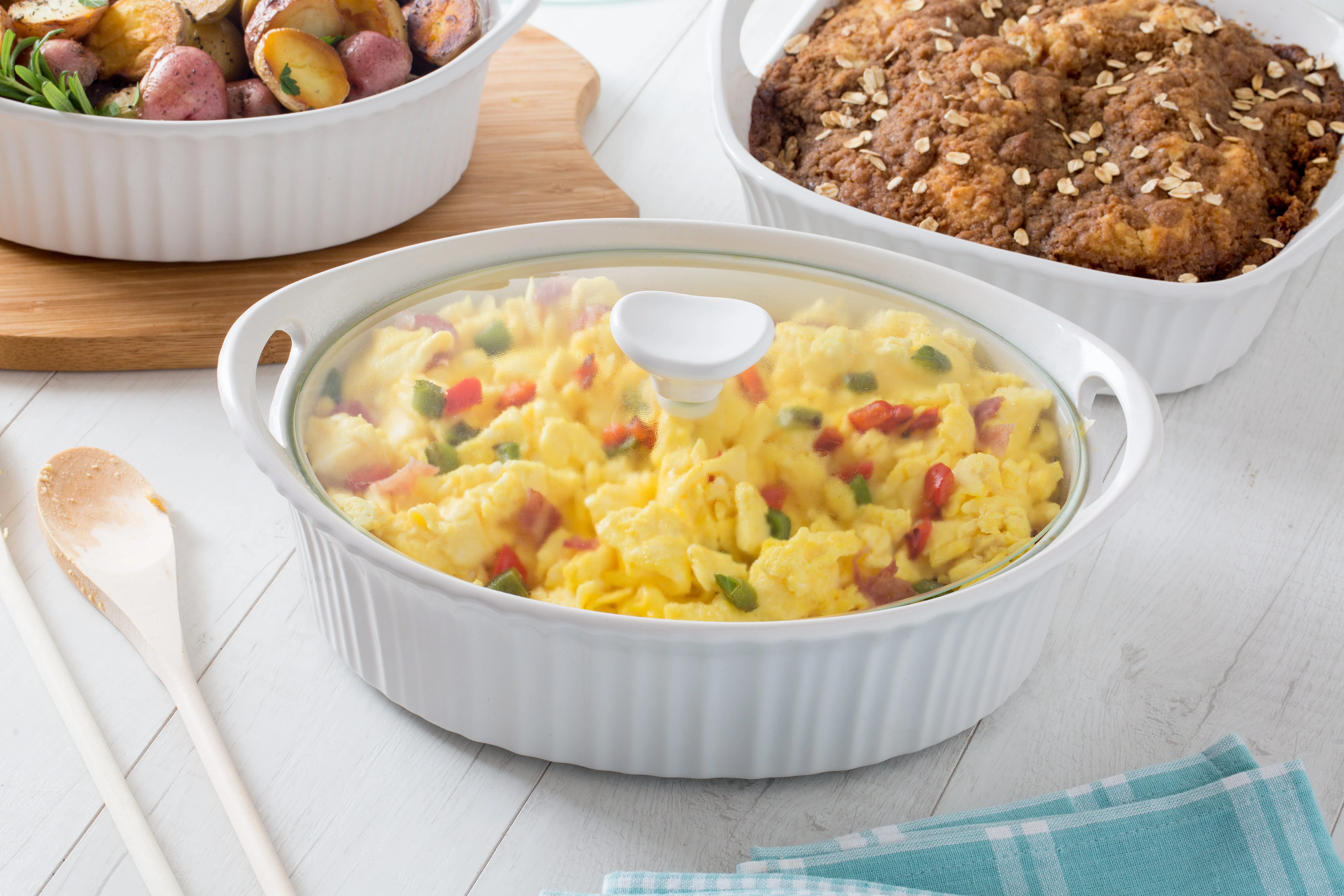 Corningware® French White 2.35L Oval Covered Casserole - Image 3